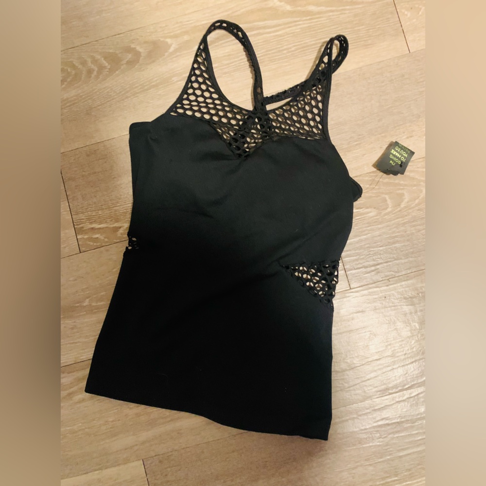 Black workout tank